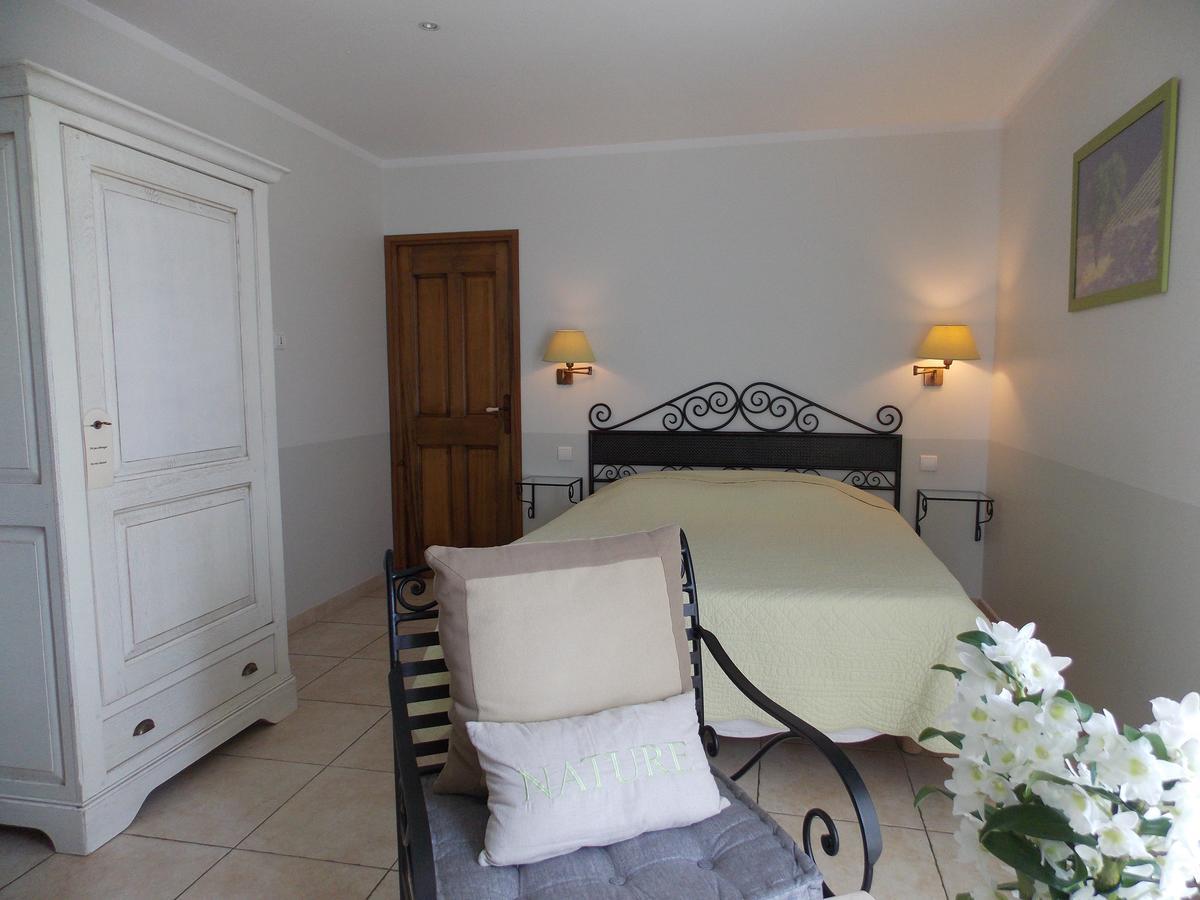 Au Relais Provencal Bagnols-en-Foret